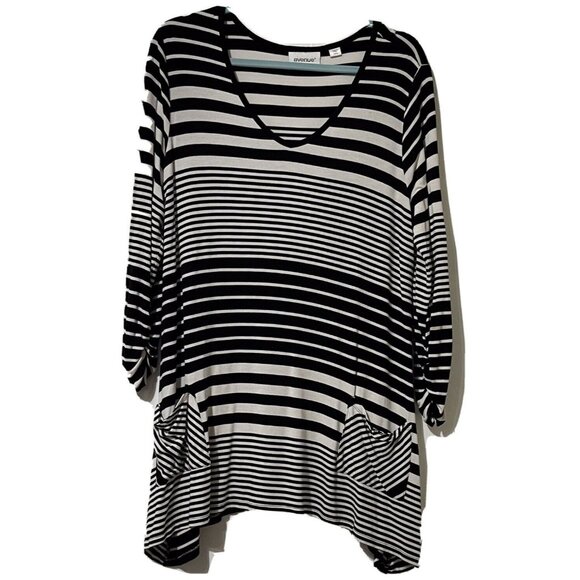 Avenue Size 14/16 Black & White Striped Asymmetrical Tunic Top With 3/4 Sleeves - Picture 1 of 8